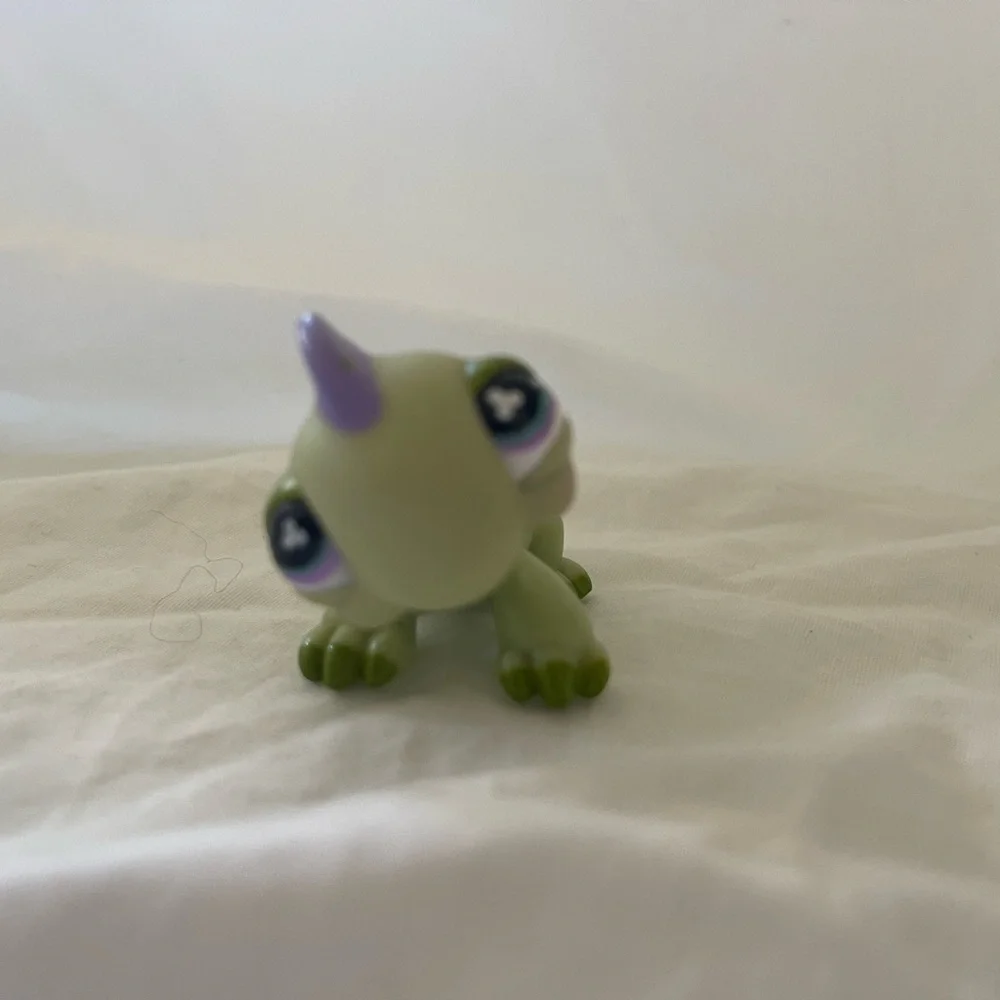 Littlest Pet Shop Single Pet Iguana Lizard #734 Green Purple